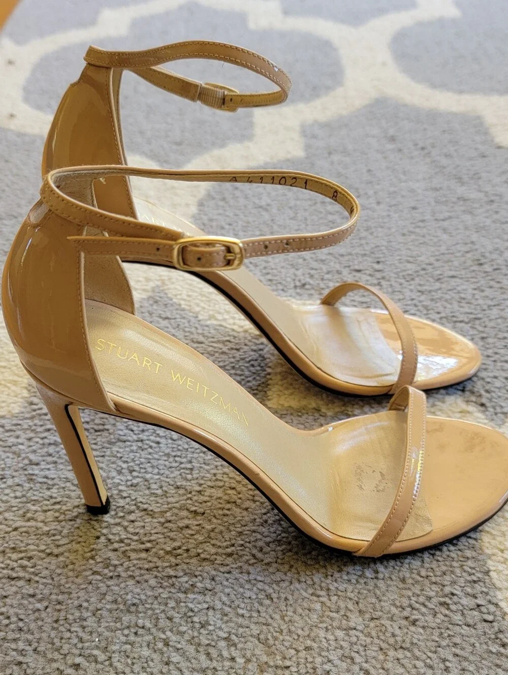Stuart Weitzman Beige Patent Leather Ankle-Strap Heels Nudist II 8M - Picture 1 of 9